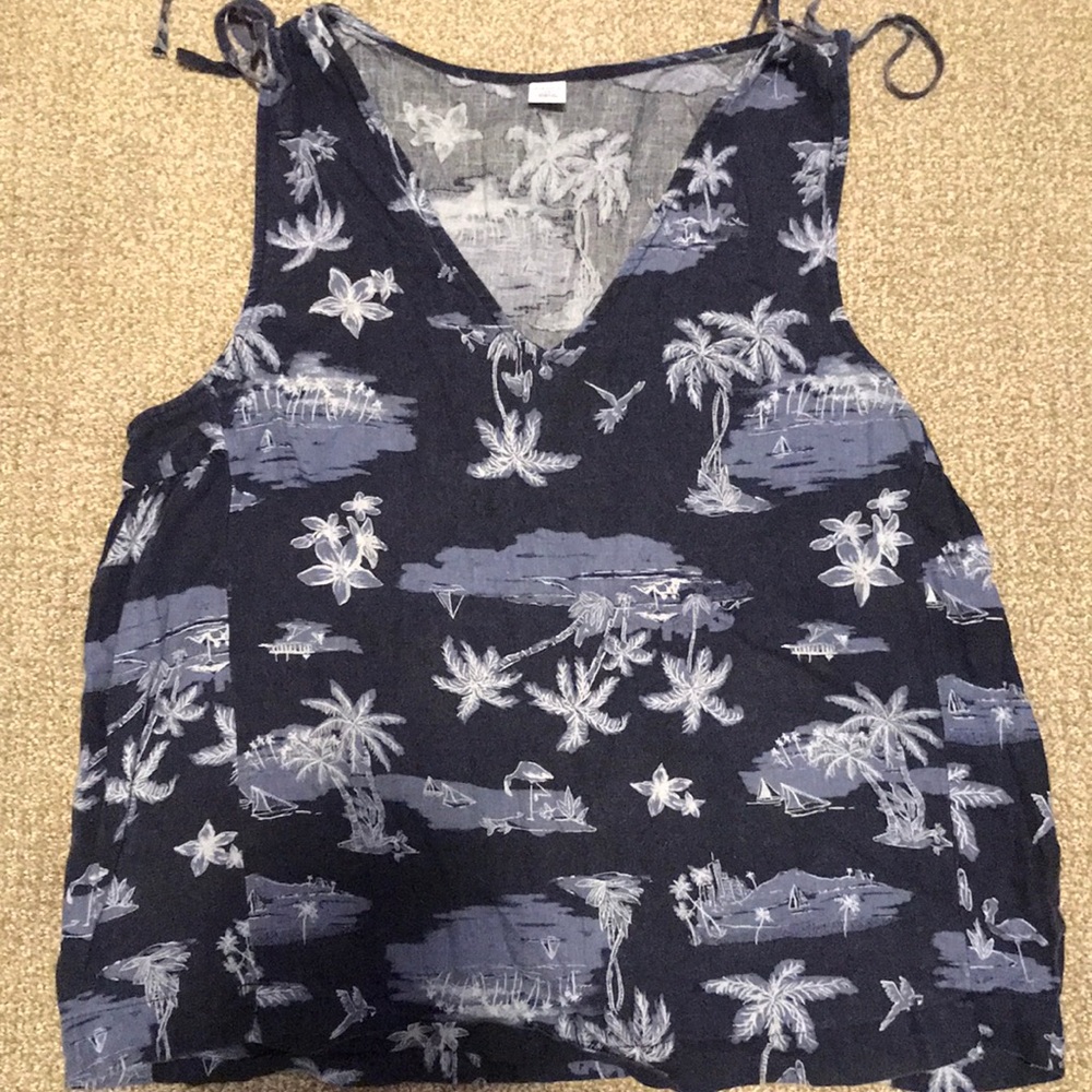 Old Navy Hawaiian Beach Tank